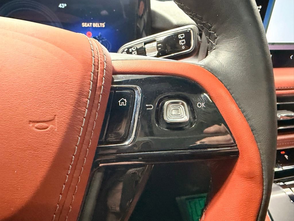 Used 2025 Lincoln Aviator Reserve w/ Luxury Package AWD/4WD image 33