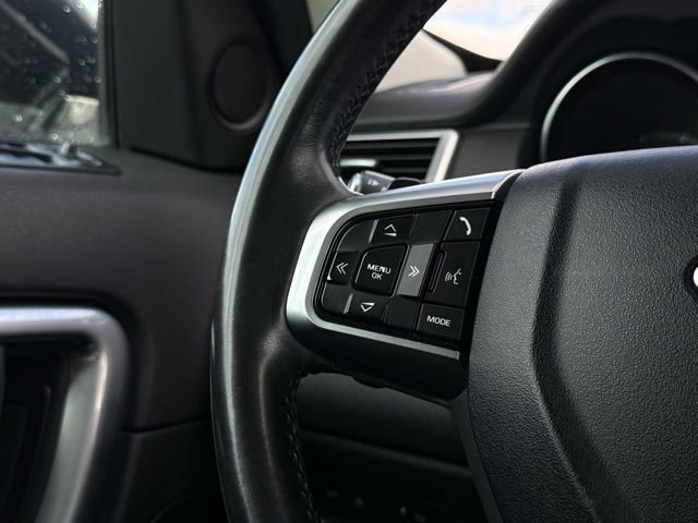 Used 2017 Land Rover Discovery Sport HSE image 10