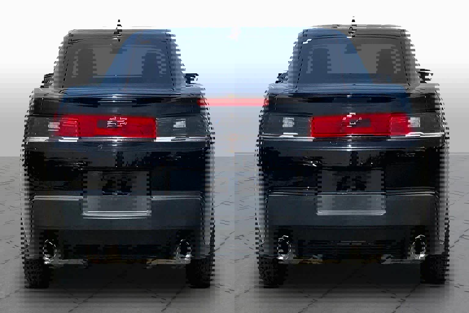 Used 2015 Chevrolet Camaro LS RWD image 5