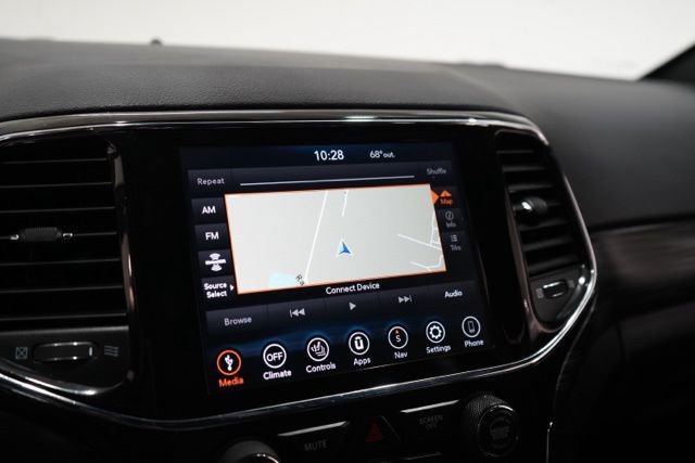 Used 2022 Jeep Grand Cherokee Laredo X image 25