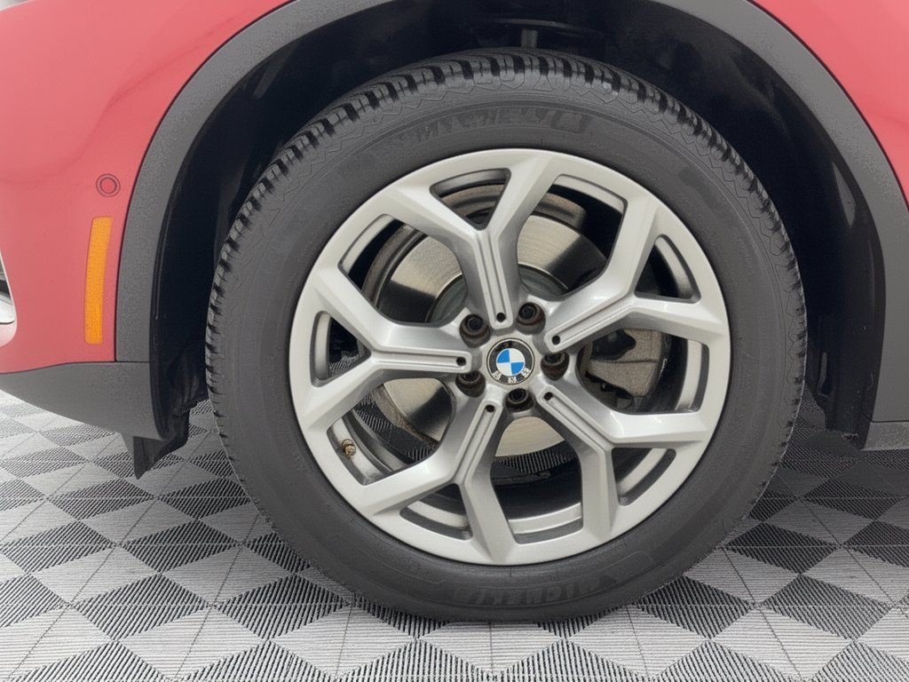 Used 2021 BMW X4 xDrive30i AWD/4WD image 13