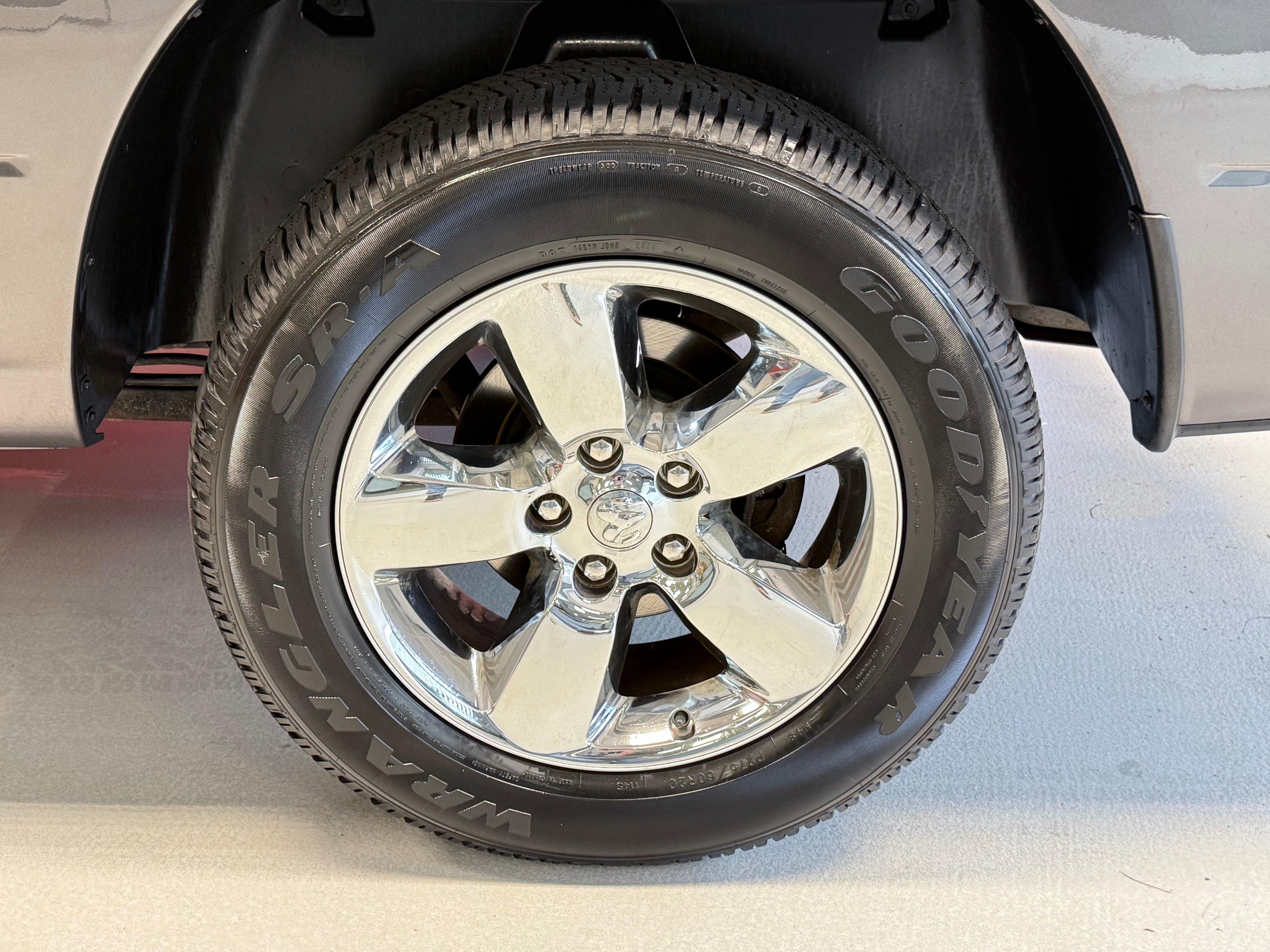 Used 2019 RAM 1500 Express w/ Express Value Package AWD/4WD image 4