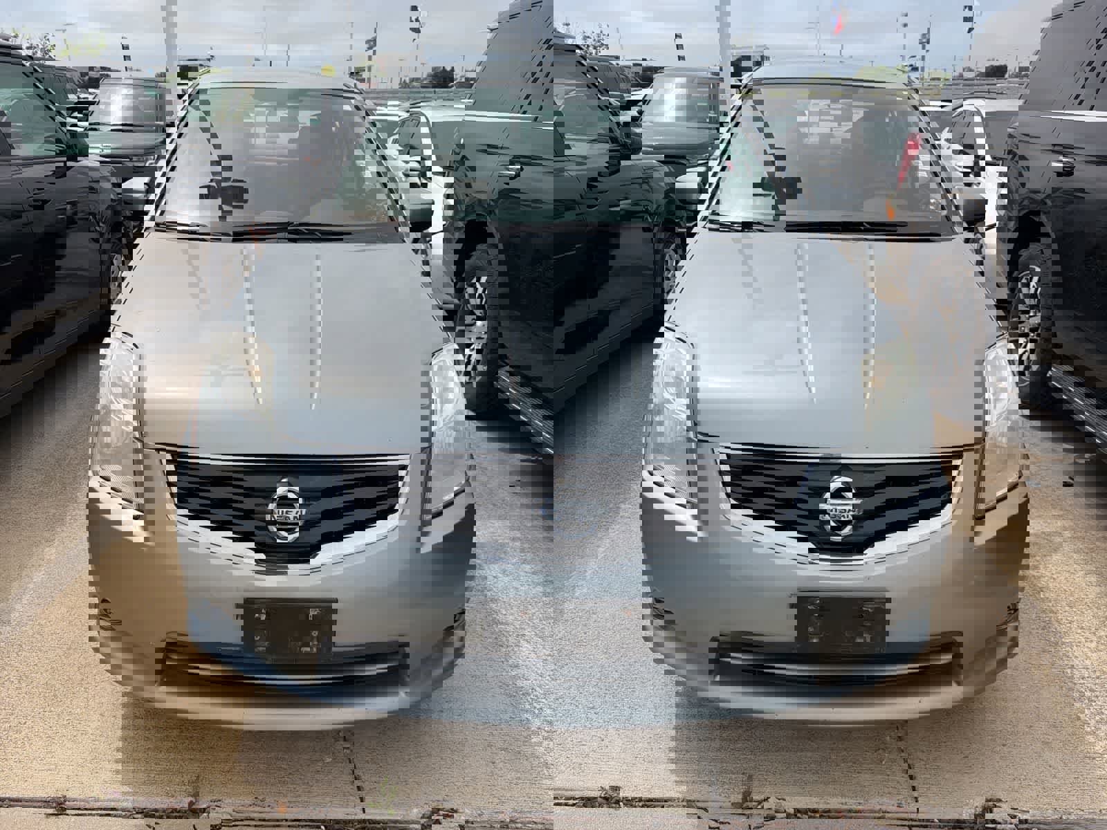 Used 2010 Nissan Sentra 2.0 S image 2