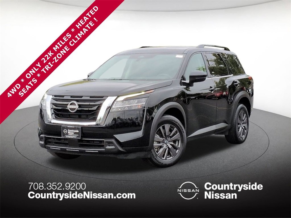 Used 2022 Nissan Pathfinder SV image 1