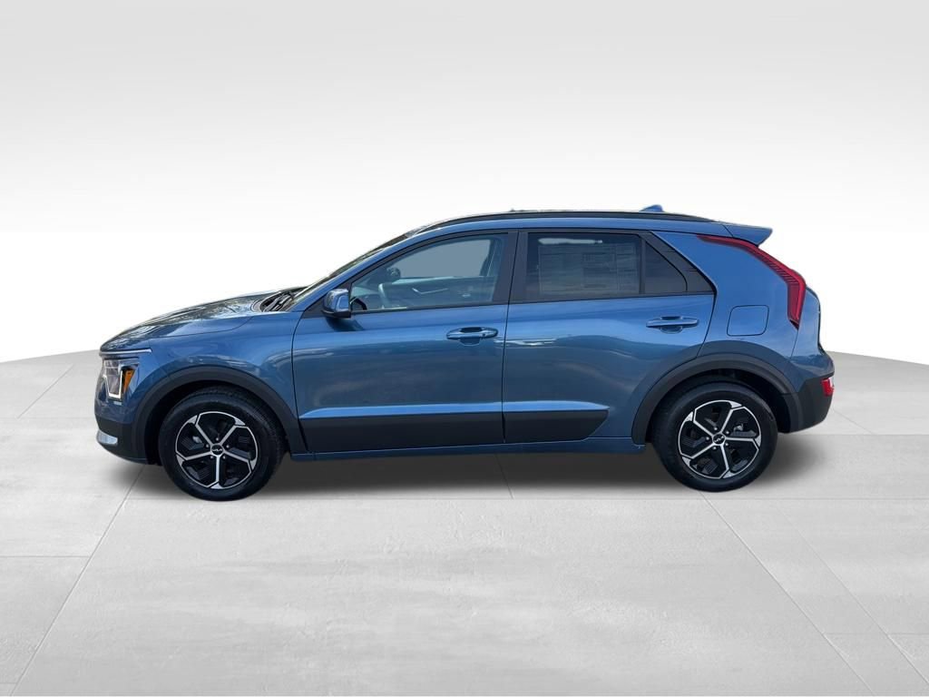 Certified 2025 Kia Niro EX FWD image 2