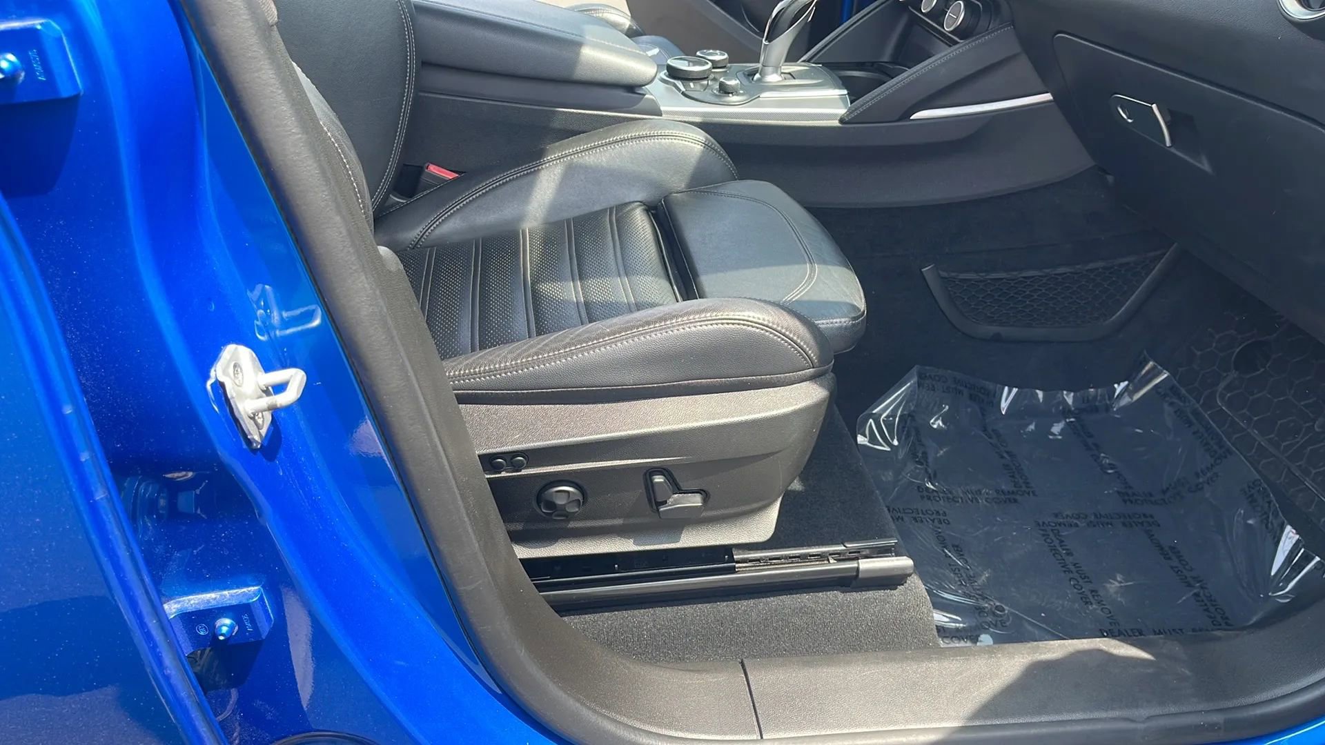 Used 2018 Alfa Romeo Stelvio Ti Sport AWD/4WD image 25
