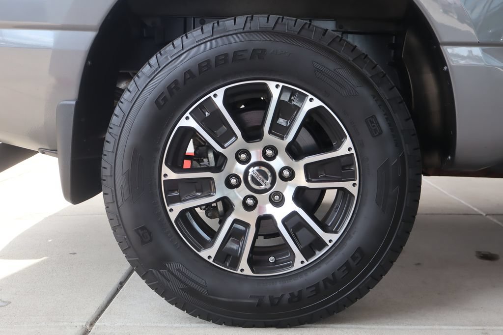Used 2021 Nissan Titan SV w/ SV Convenience Package AWD/4WD image 11