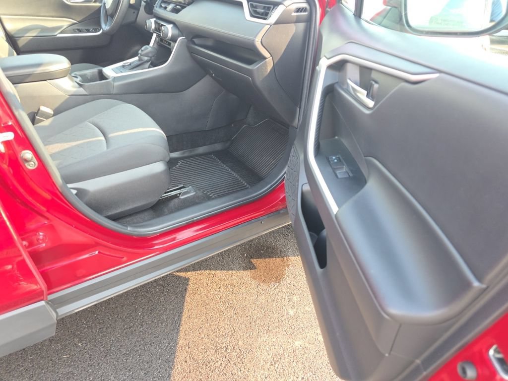 Certified 2022 Toyota RAV4 XLE w/ Convenience Package AWD/4WD image 9