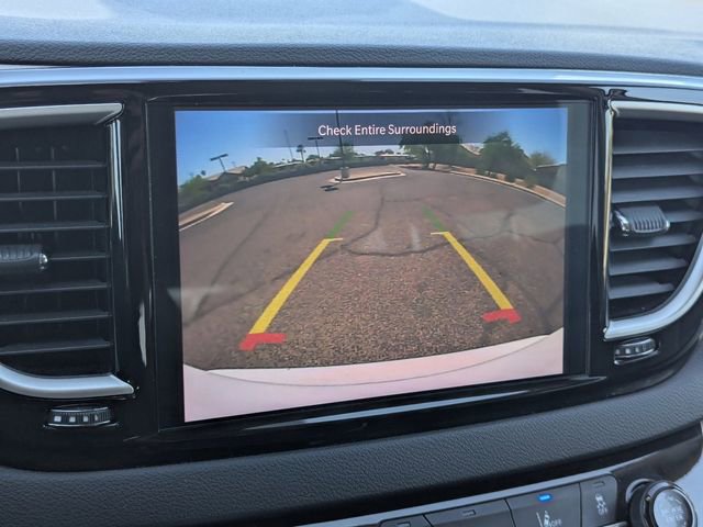 Used 2023 Chrysler Pacifica Touring-L FWD image 27