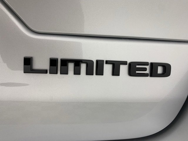 New 2025 Jeep Grand Cherokee Limited w/ Luxury Tech Group II image 9