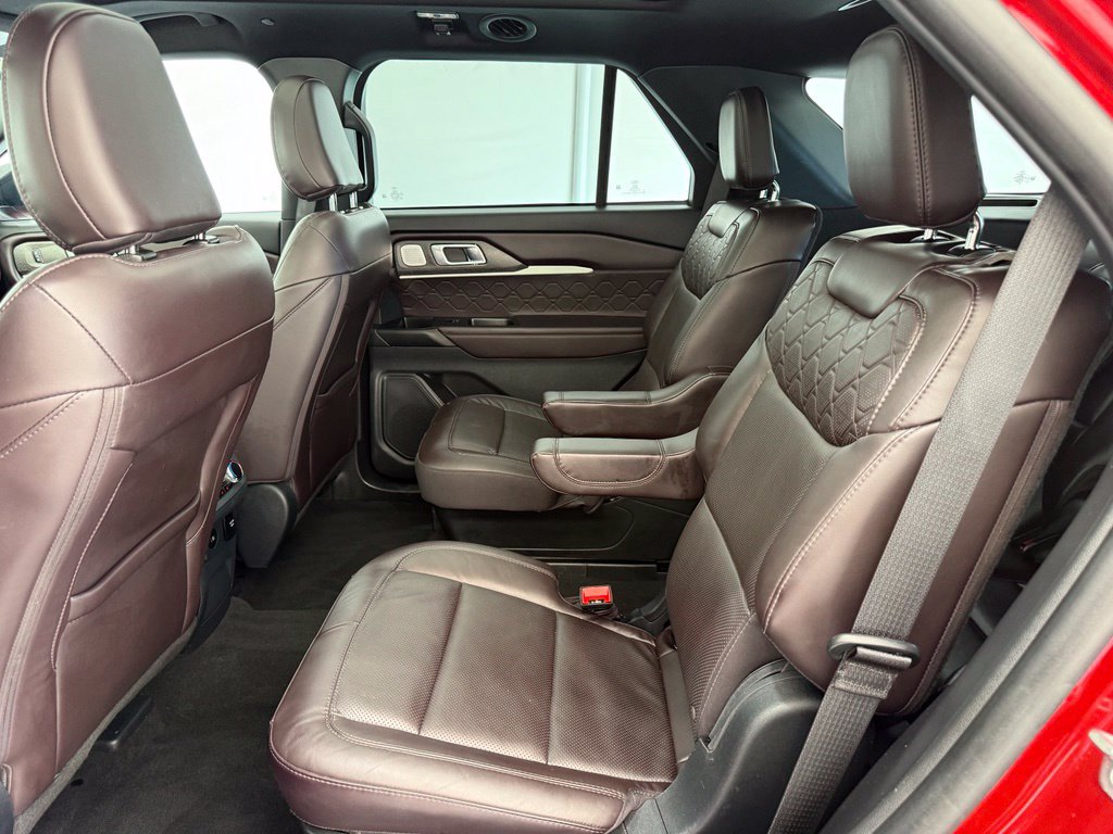 Used 2025 Ford Explorer Platinum w/ LUX Leather Package AWD/4WD image 19