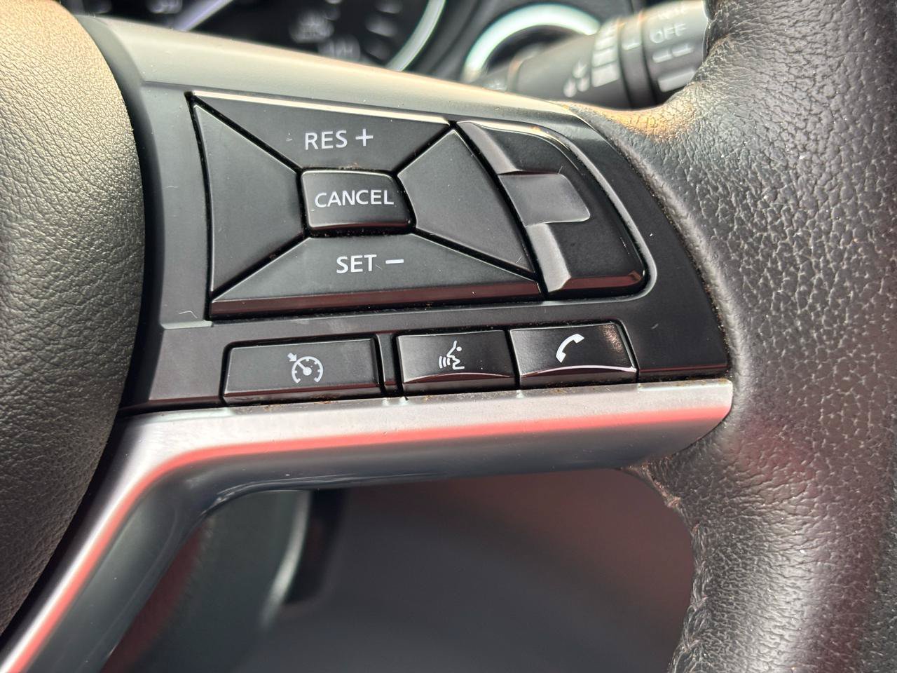 Used 2019 Nissan Rogue SV AWD/4WD image 21