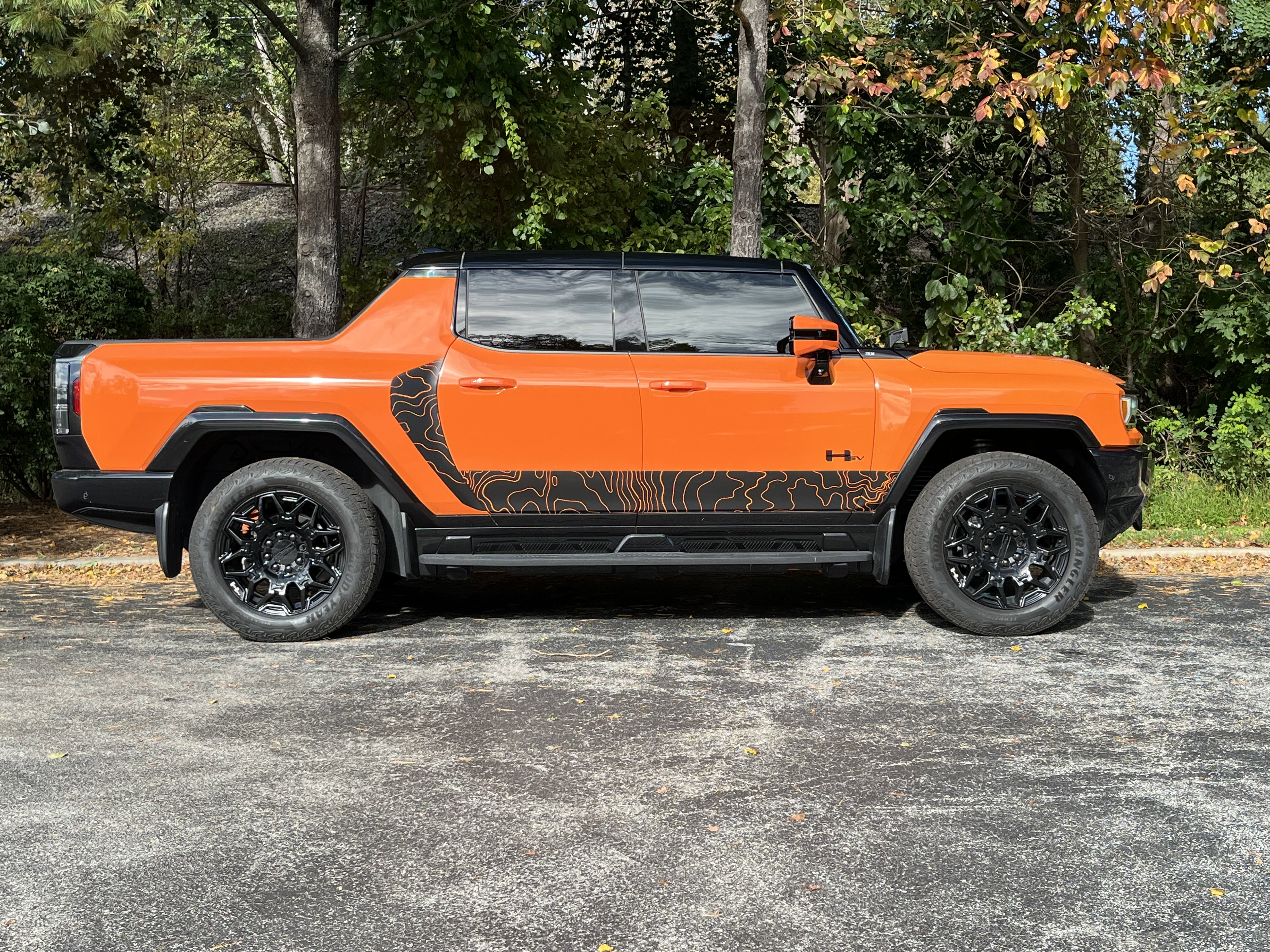 Used 2024 GMC Hummer EV 3X w/ LPO, Illumination Package image 6