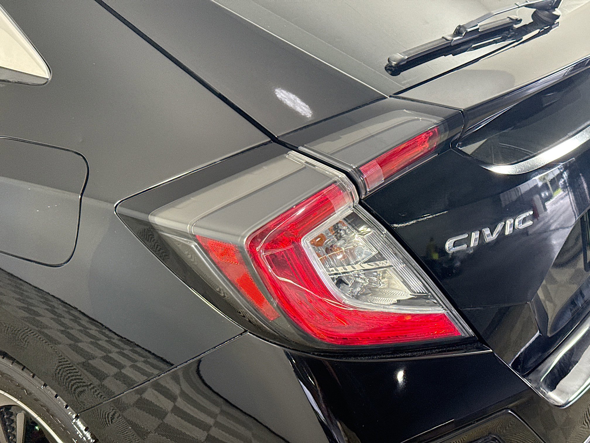 Used 2018 Honda Civic EX image 36