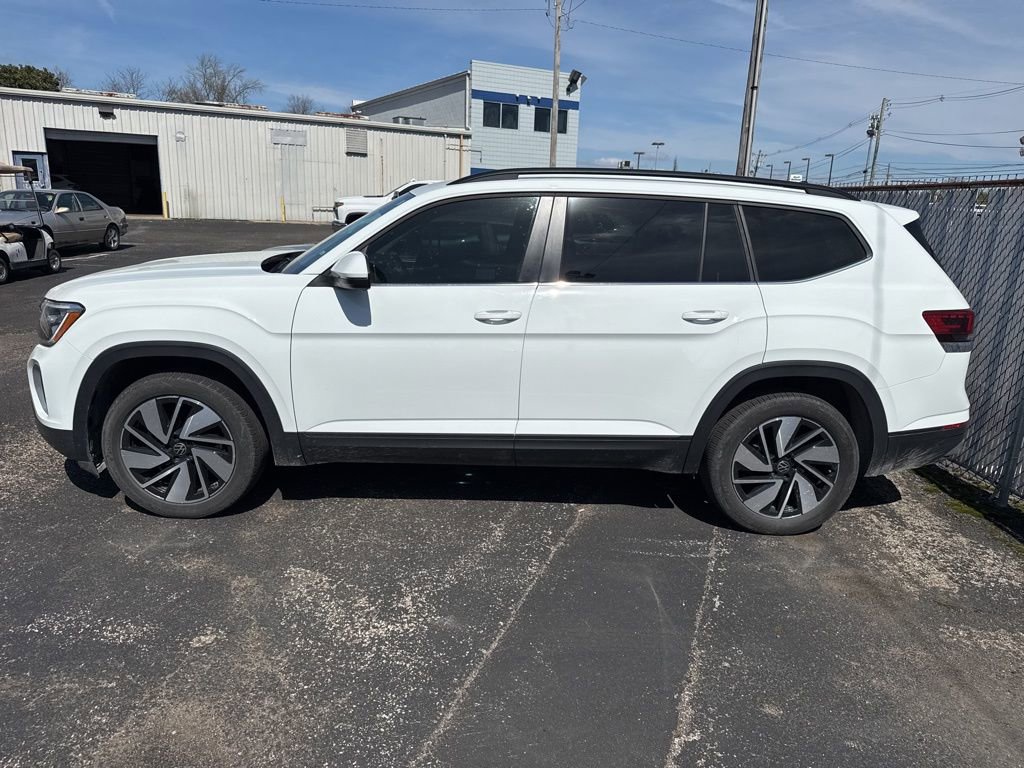 Used 2025 Volkswagen Atlas SE image 5