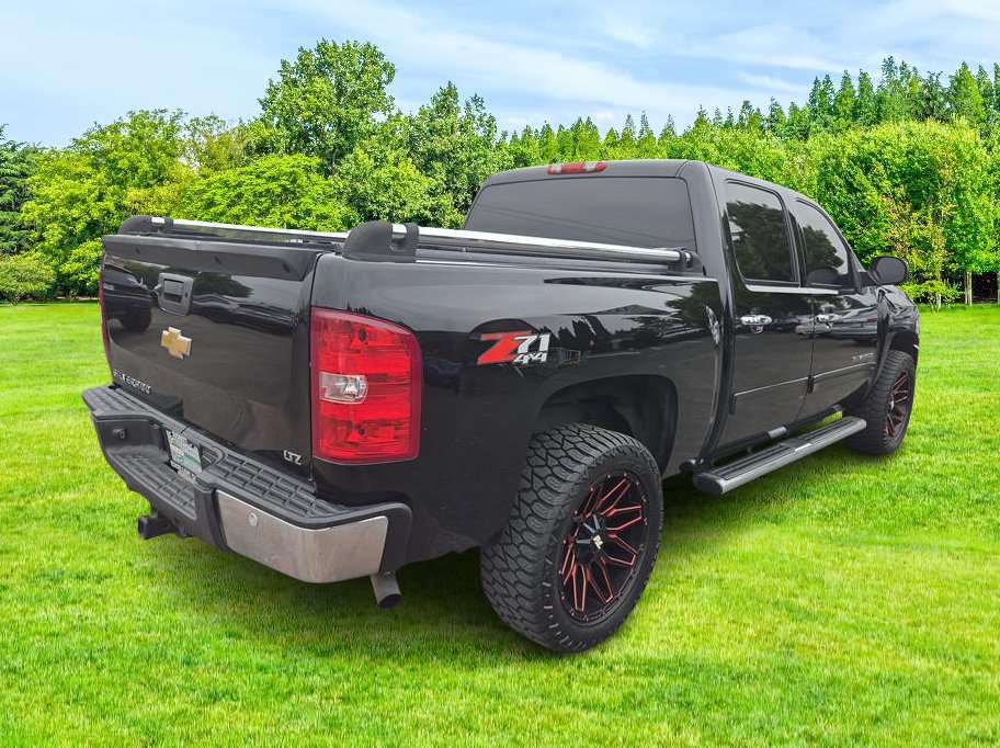 Used 2013 Chevrolet Silverado 1500 LTZ AWD/4WD image 8