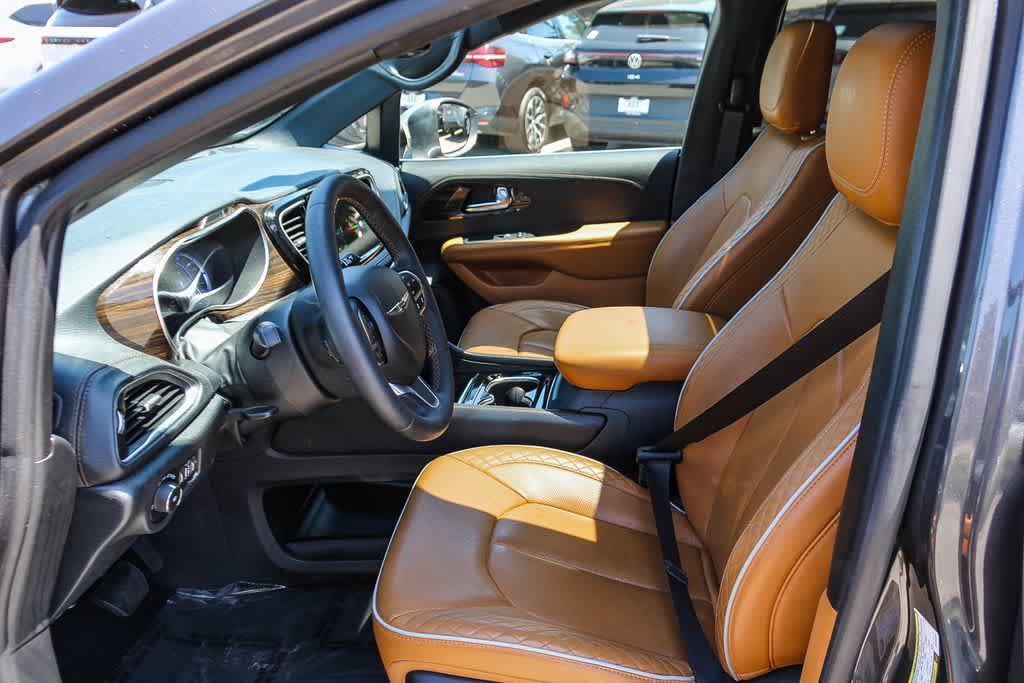 Used 2022 Chrysler Pacifica Pinnacle FWD image 20