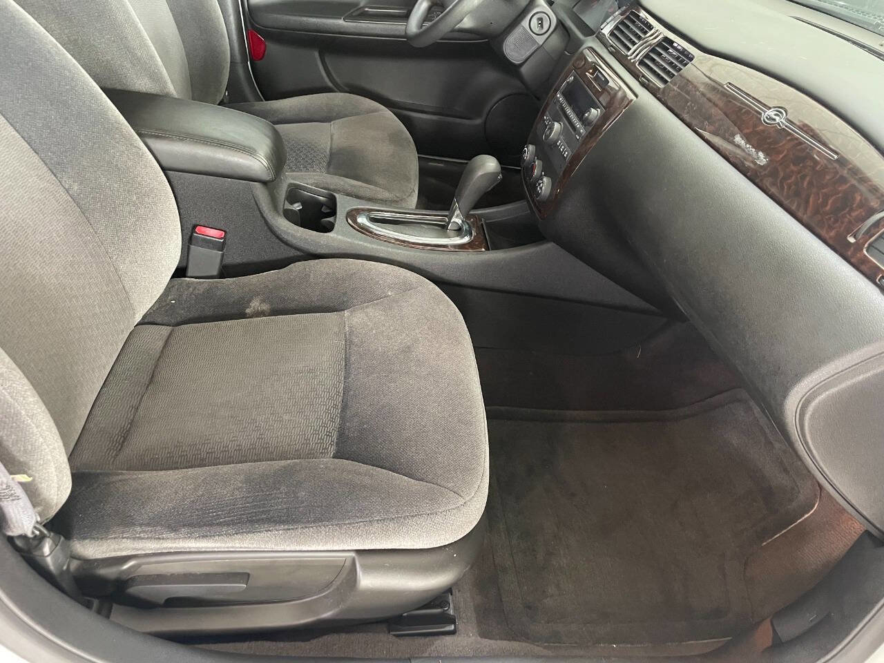 Used 2015 Chevrolet Impala Limited LS image 27