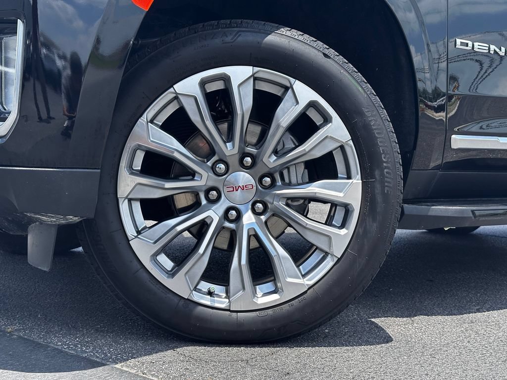 Certified 2024 GMC Yukon Denali w/ LPO, Illumination Package AWD/4WD image 5