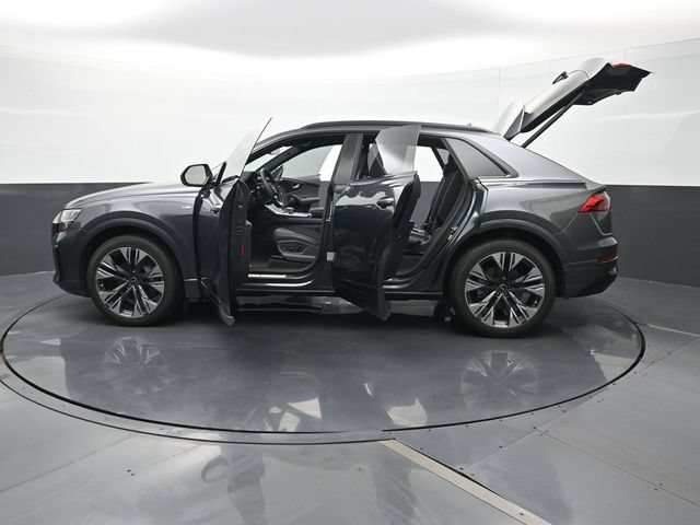 Used 2025 Audi Q8 Premium Plus AWD/4WD image 29