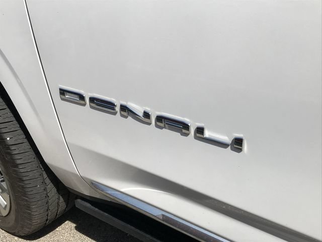 Used 2021 GMC Yukon Denali w/ Denali Premium Package AWD/4WD image 5