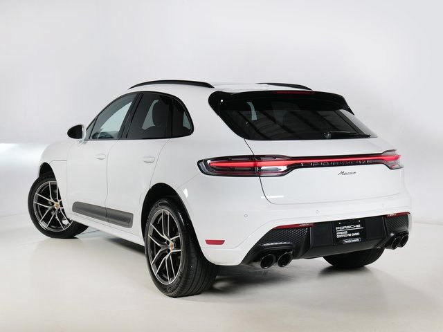 Certified 2023 Porsche Macan AWD/4WD image 3