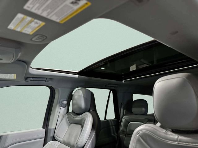 Used 2020 Lincoln Navigator Reserve w/ Luxury Package image 24