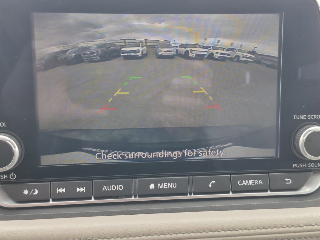 Used 2025 Nissan Rogue SV image 23