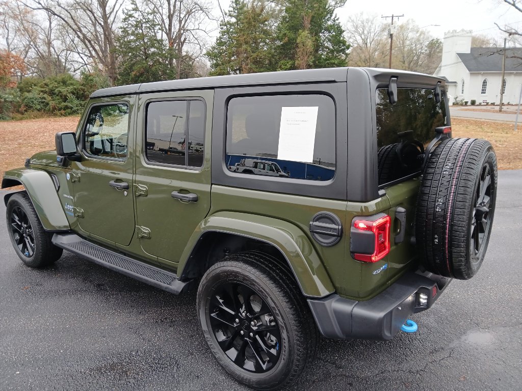 Used 2022 Jeep Wrangler Unlimited Sahara image 10