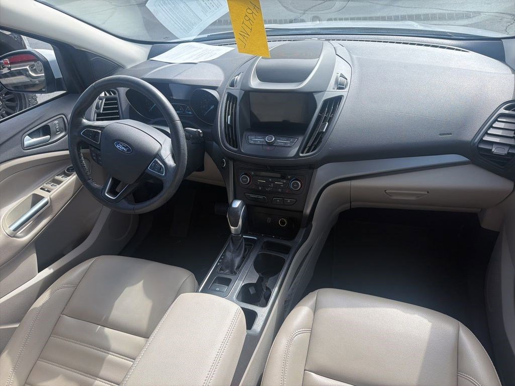 Used 2019 Ford Escape SEL image 3