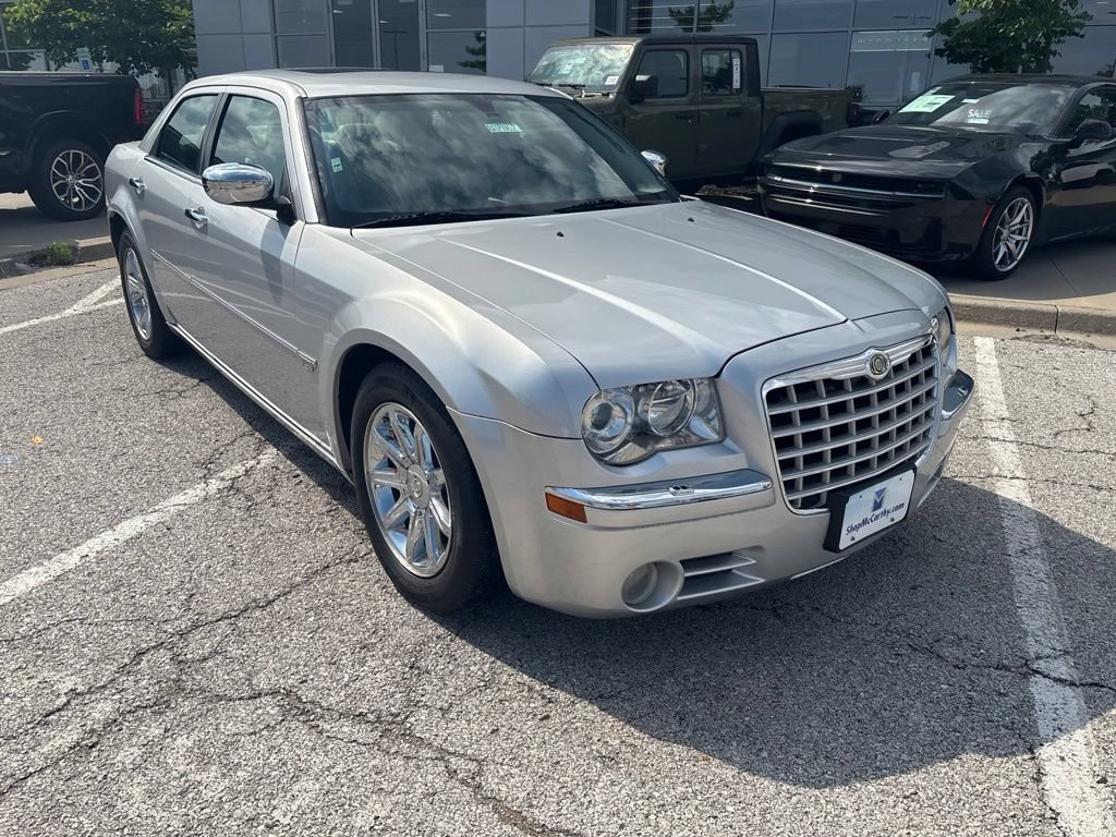 Used 2005 Chrysler 300 C w/ Sound Group II RWD image 7
