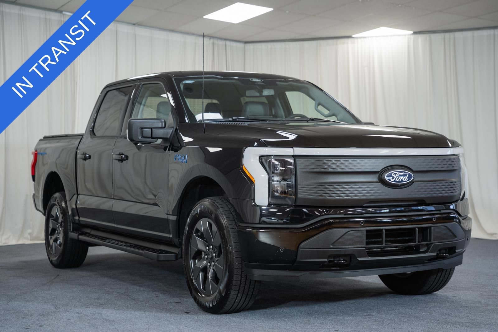 Used 2025 Ford F150 Lightning Flash AWD/4WD image 1