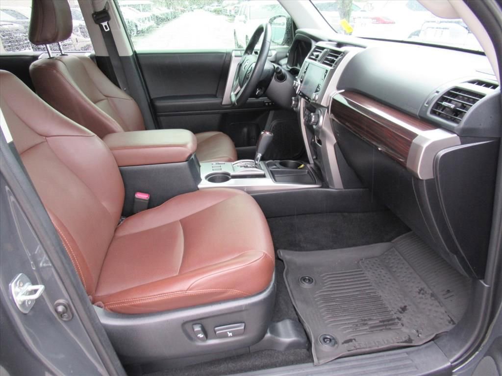 Used 2024 Toyota 4Runner Limited image 11