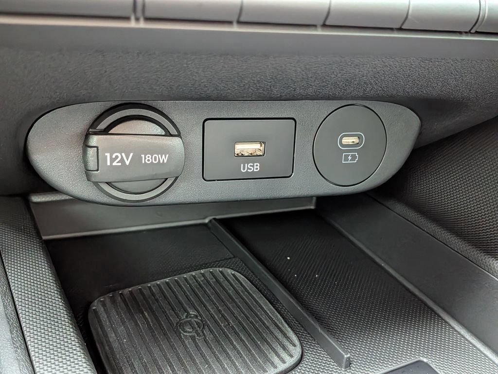 Used 2026 Hyundai Elantra Sport FWD image 19