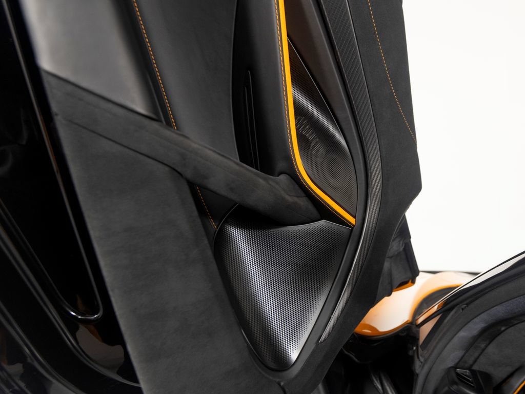 Used 2024 McLaren 750S Spider RWD image 13
