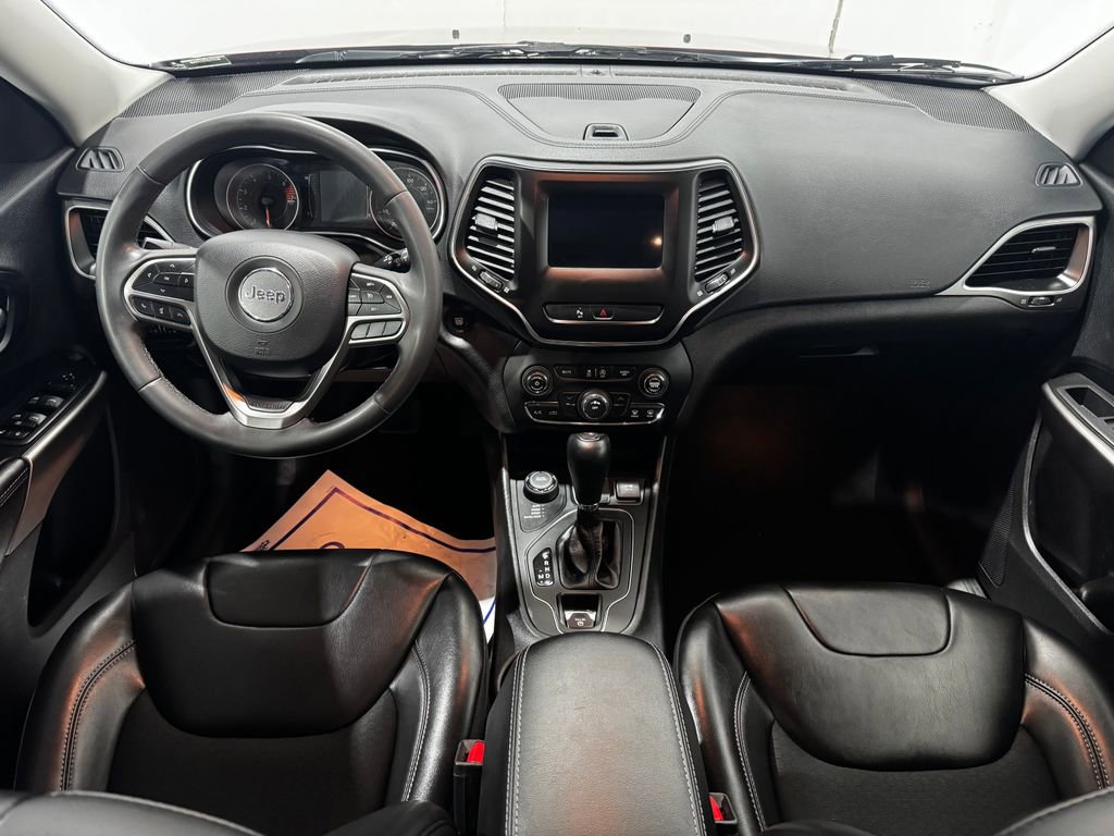 Used 2020 Jeep Cherokee Latitude Plus AWD/4WD image 28
