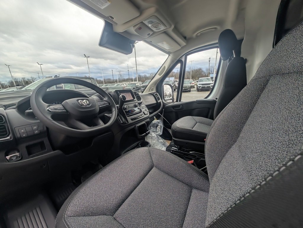 New 2026 RAM ProMaster 1500 w/ Quick Order Package 22G SLT image 2