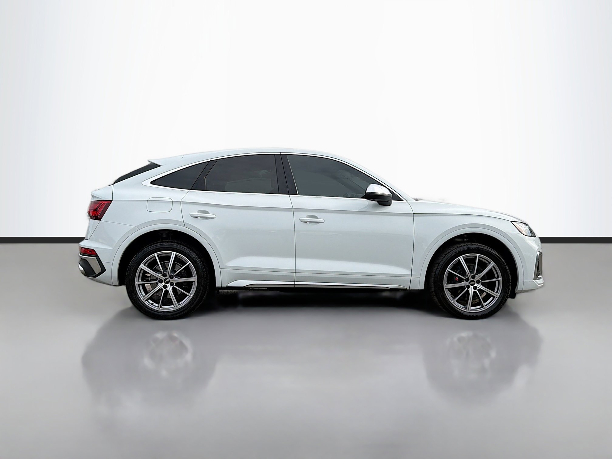 Used 2023 Audi SQ5 Premium Plus image 2