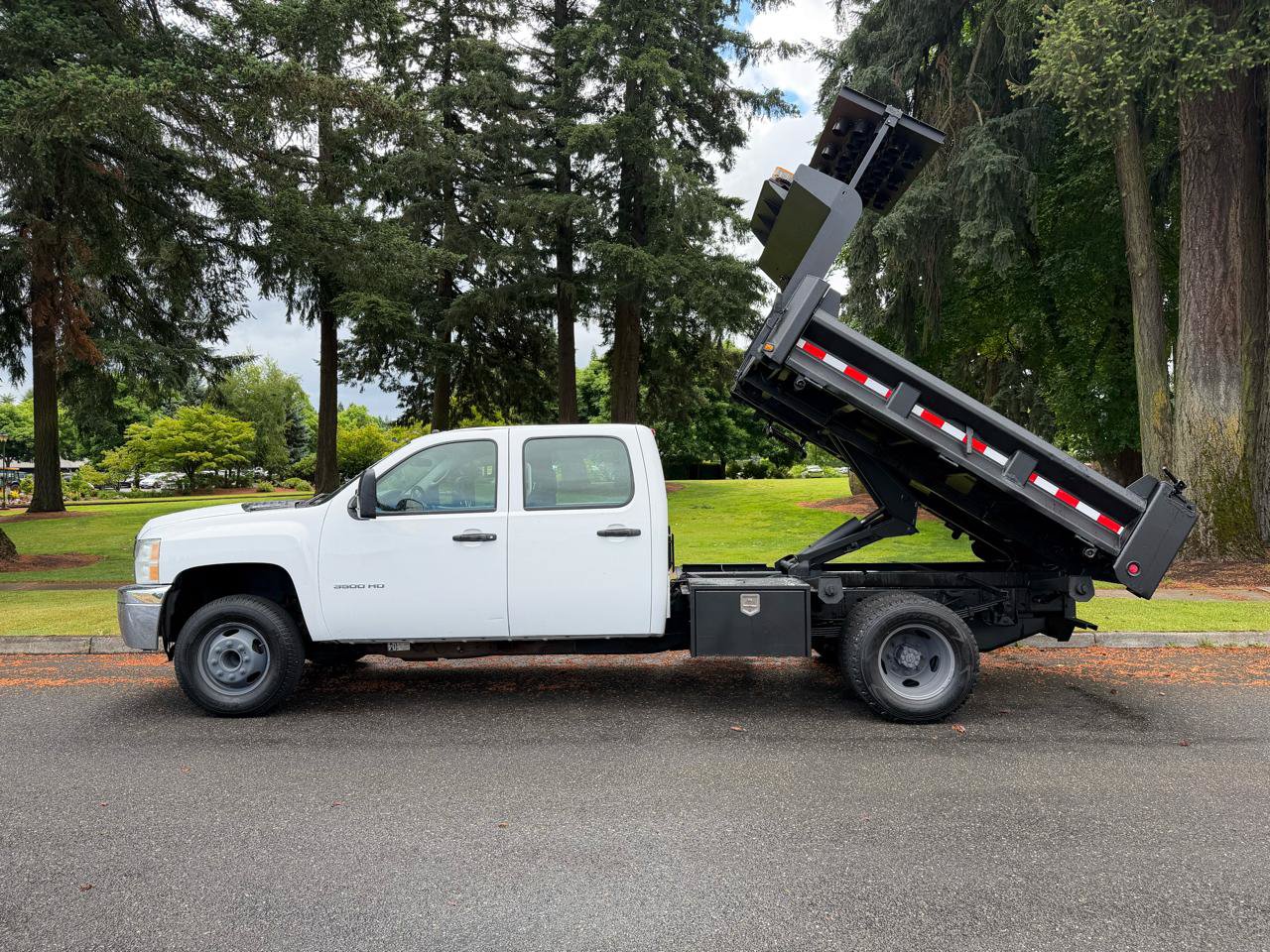 Used 2011 Chevrolet Silverado 3500 W/T RWD image 11