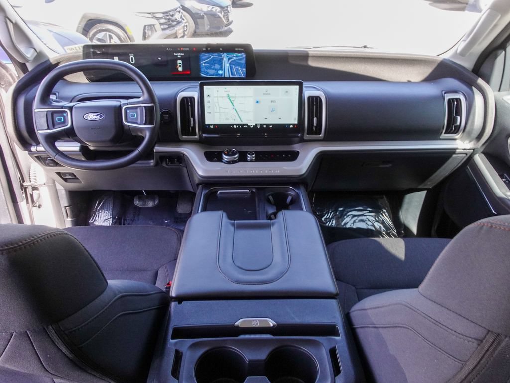 Used 2025 Ford Expedition Max Active AWD/4WD image 26