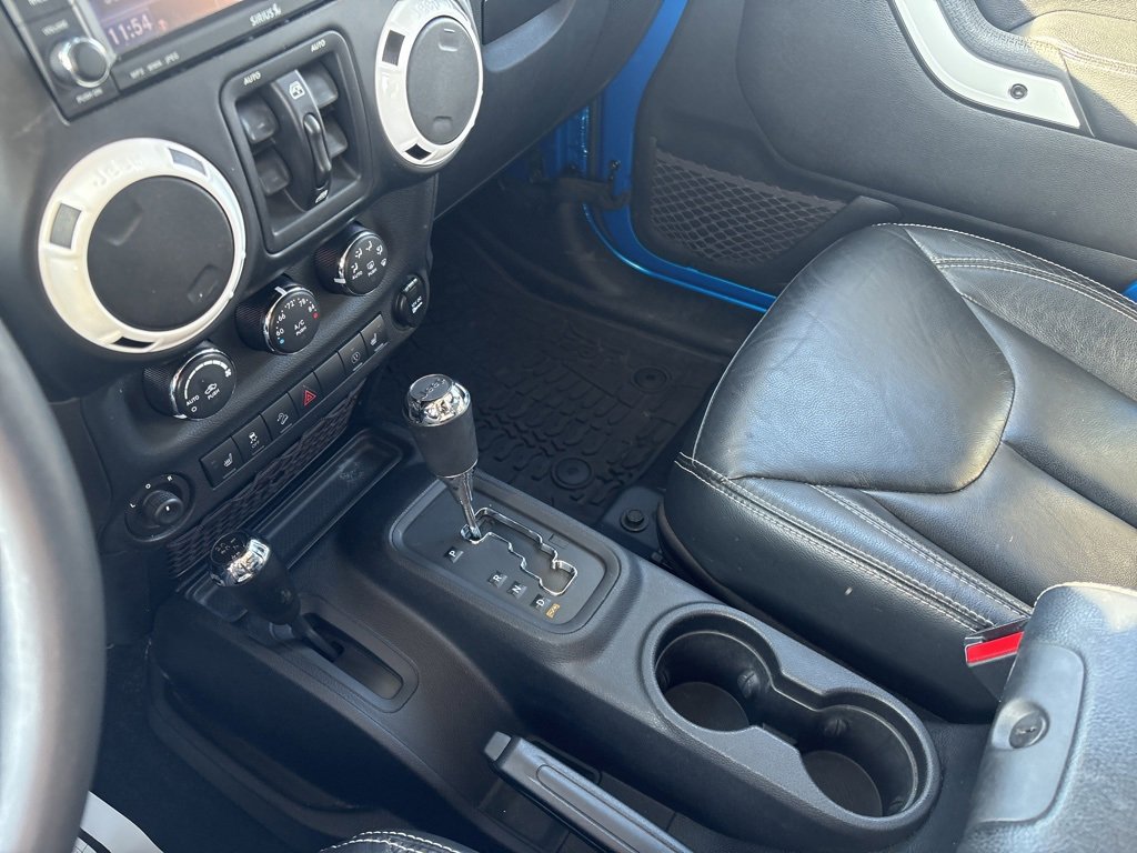 Used 2014 Jeep Wrangler Unlimited Sahara image 17