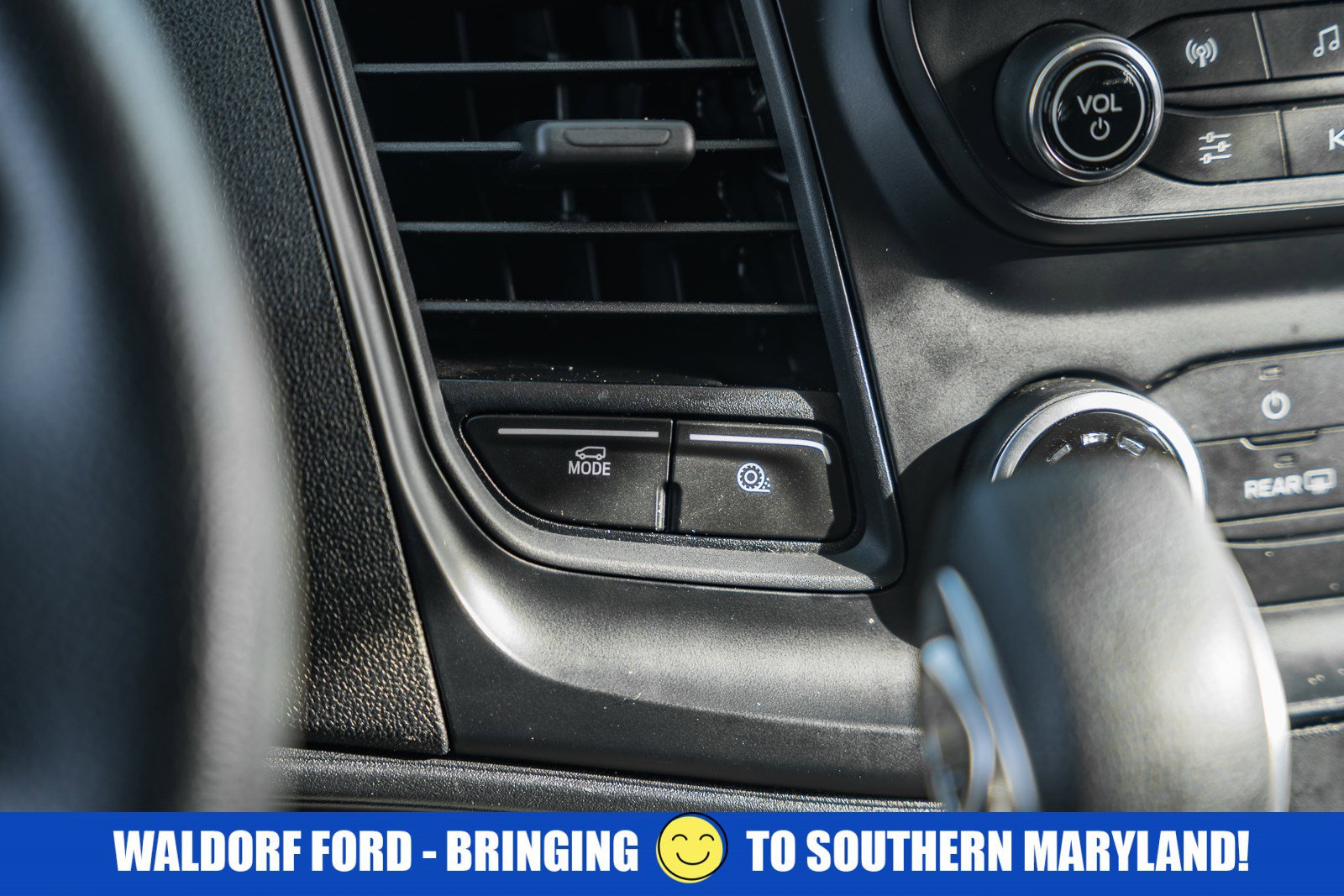 Certified 2023 Ford Transit 250 Low Roof w/ Exterior Upgrade Package image 33