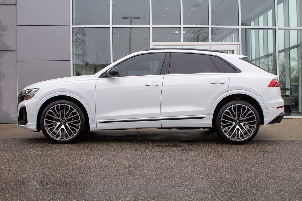 Used 2025 Audi SQ8 Premium Plus w/ 23" Wheel Package image 7