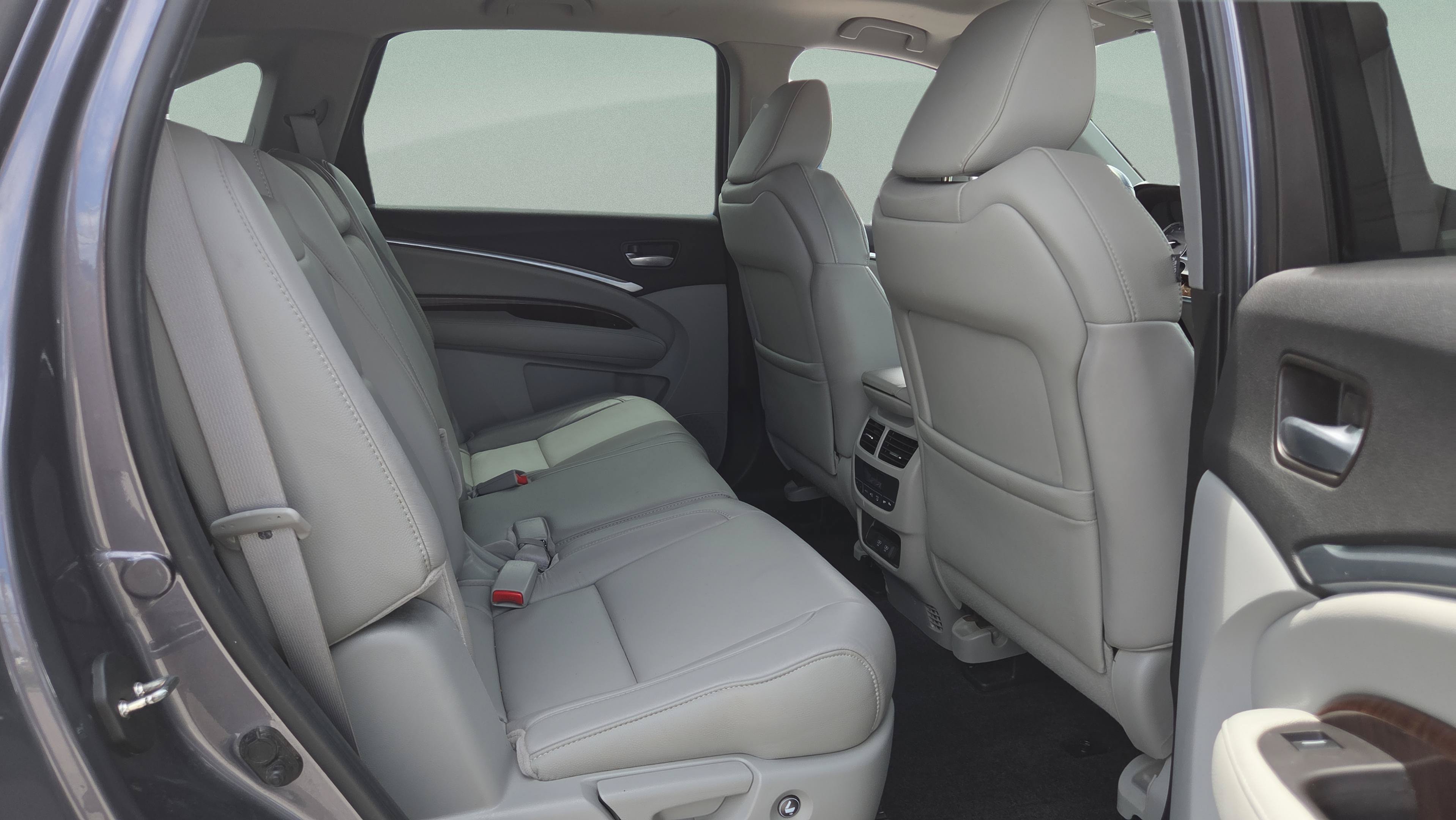 Used 2018 Acura MDX FWD w/ Technology Package image 16