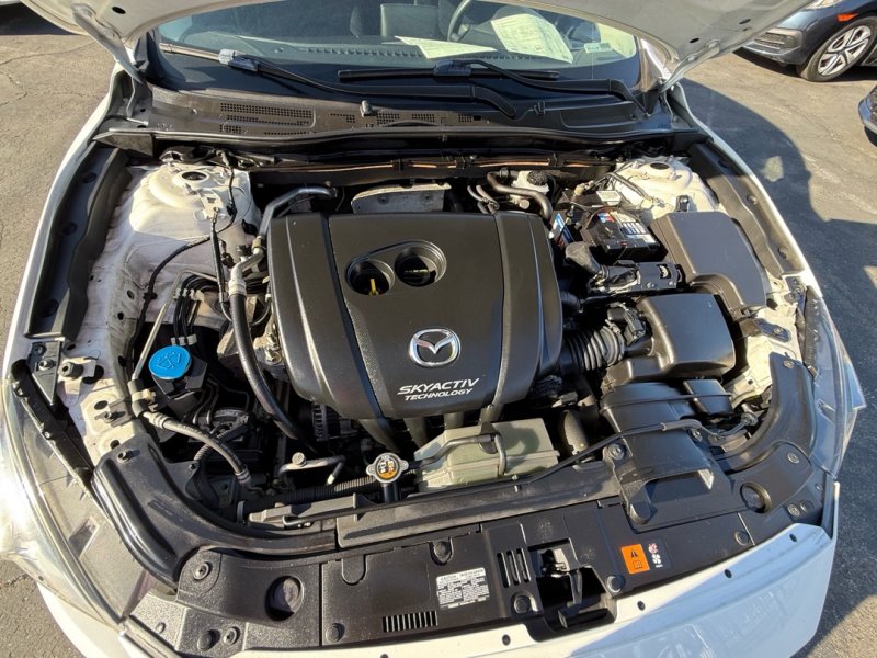 Used 2015 MAZDA MAZDA3 i Sport FWD image 25