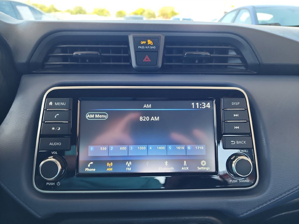 Used 2024 Nissan Versa SV FWD image 27