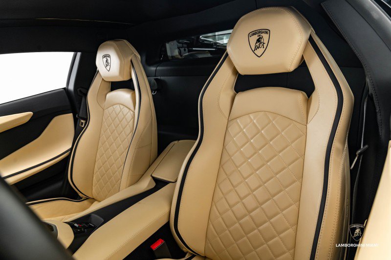 Used 2018 Lamborghini Aventador S image 53