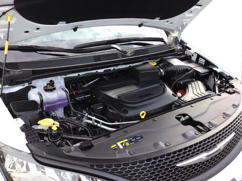 New 2027 Chrysler Pacifica LX FWD image 11