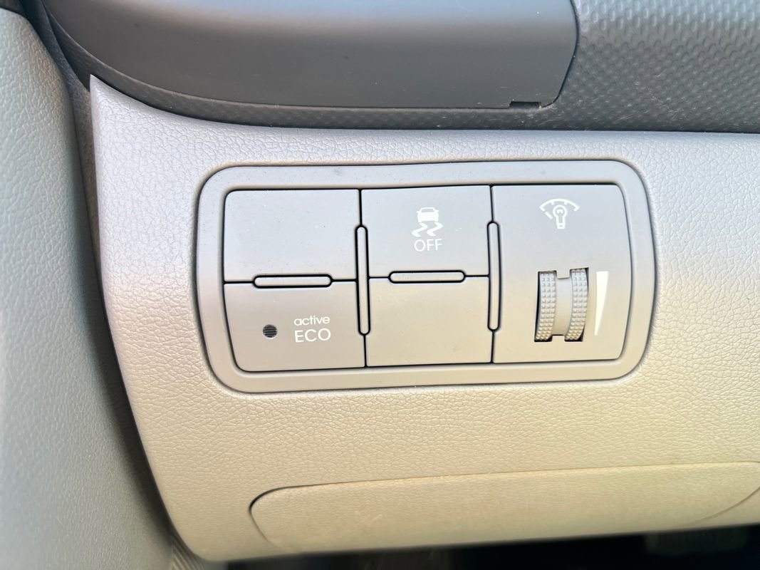 Used 2014 Hyundai Accent GS image 21