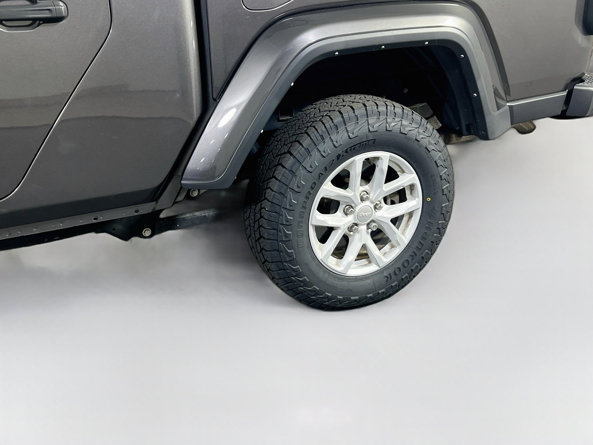 Used 2023 Jeep Gladiator Sport AWD/4WD image 28